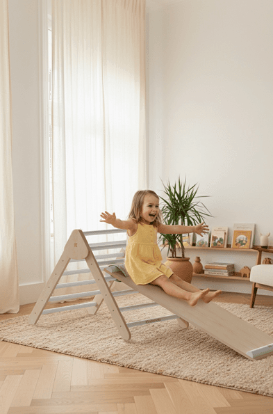 7 Gründe, warum ein Kletterbogen die Entwicklung deines Kindes fördert